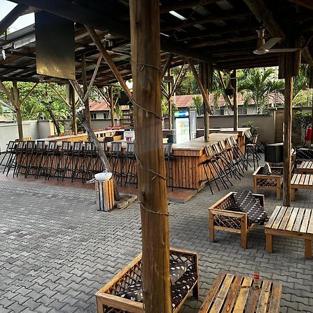 K27 Premier Backpackers Hostel Dar es Salaam Buitenkant foto