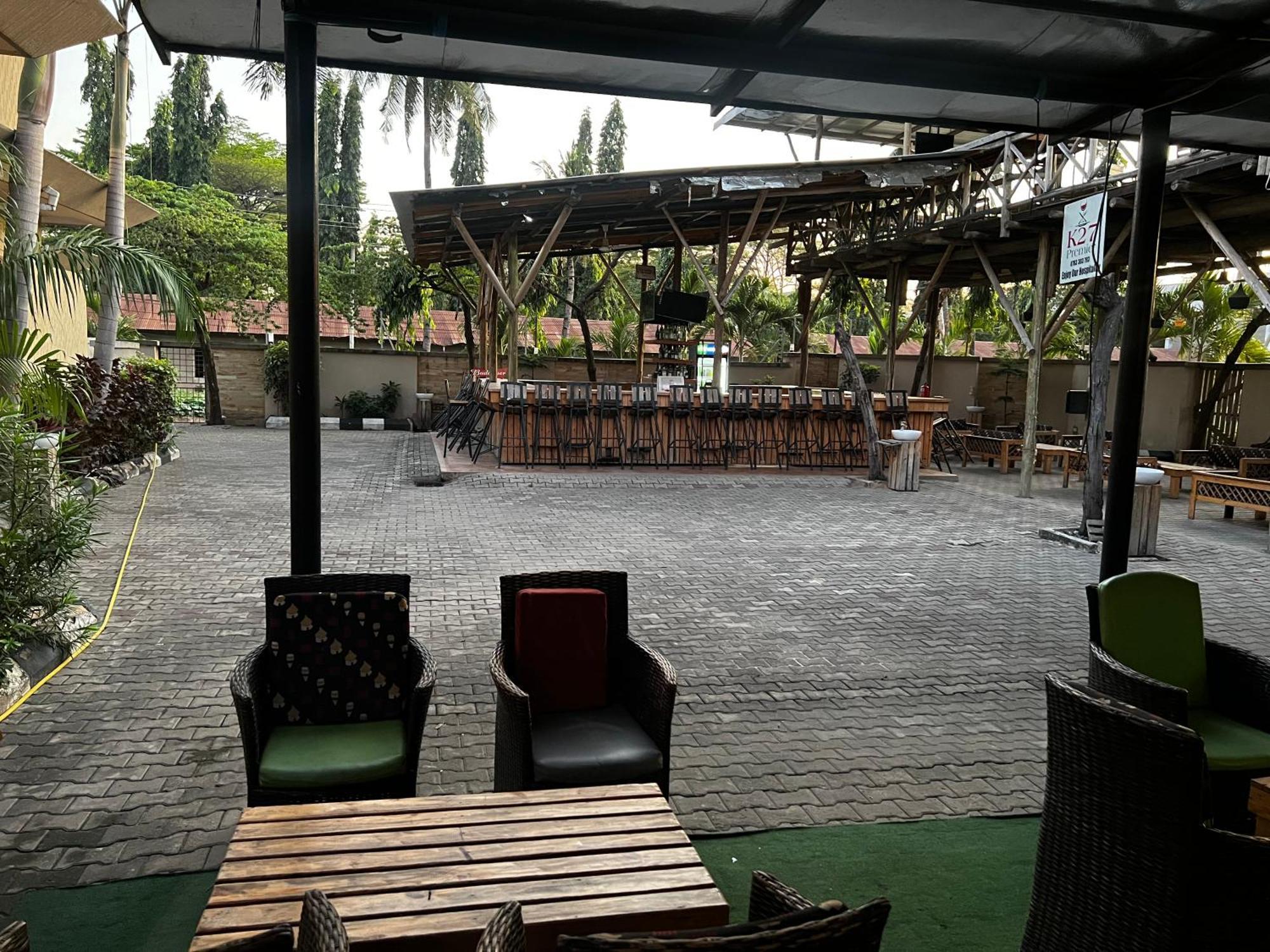 K27 Premier Backpackers Hostel Dar es Salaam Buitenkant foto