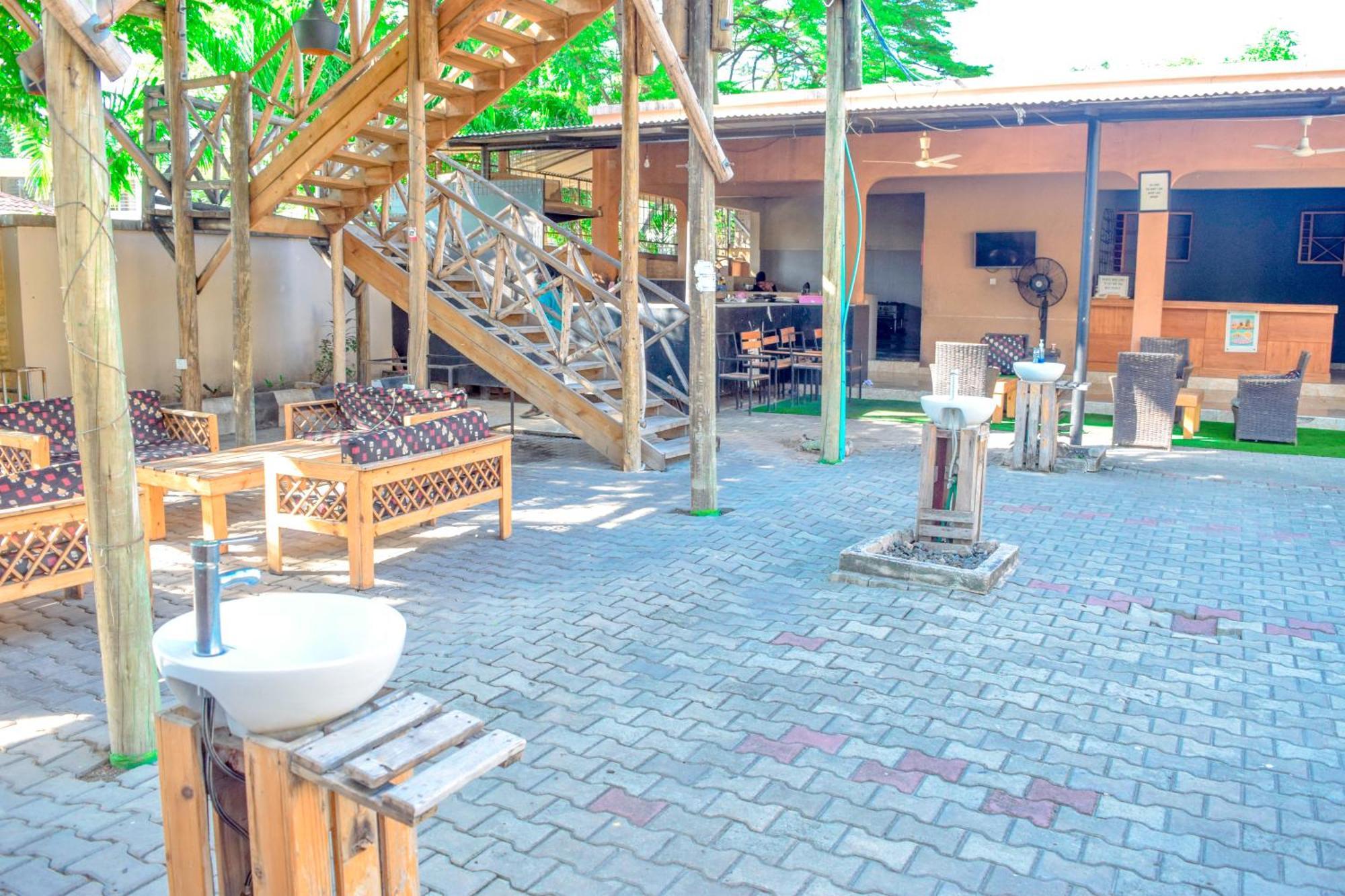 K27 Premier Backpackers Hostel Dar es Salaam Buitenkant foto