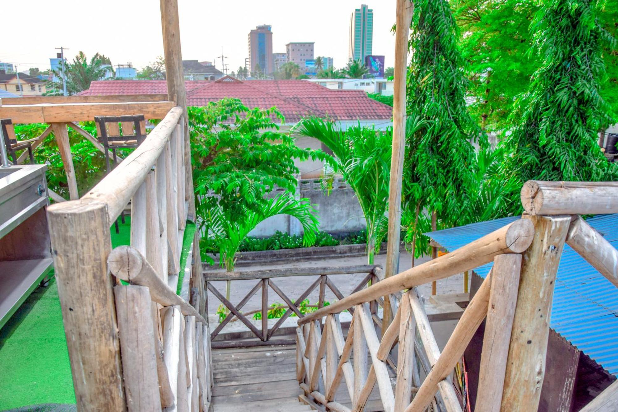 K27 Premier Backpackers Hostel Dar es Salaam Buitenkant foto
