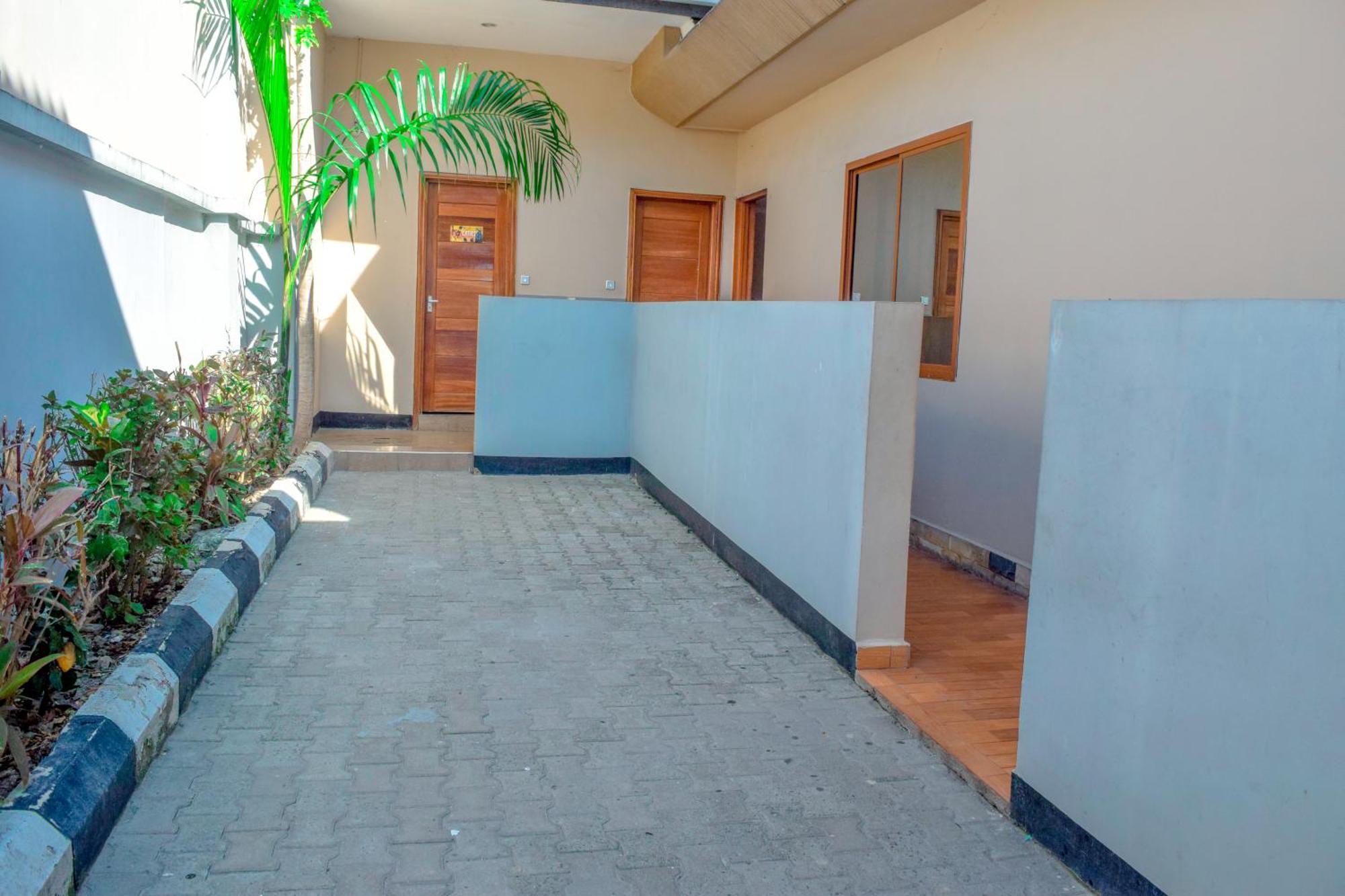 K27 Premier Backpackers Hostel Dar es Salaam Buitenkant foto
