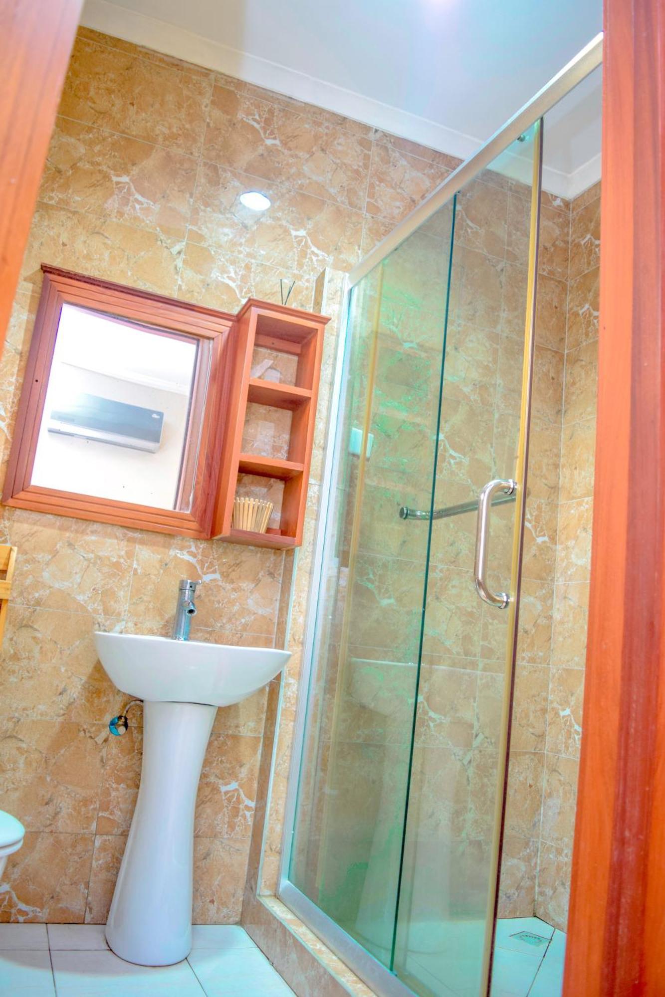 K27 Premier Backpackers Hostel Dar es Salaam Buitenkant foto